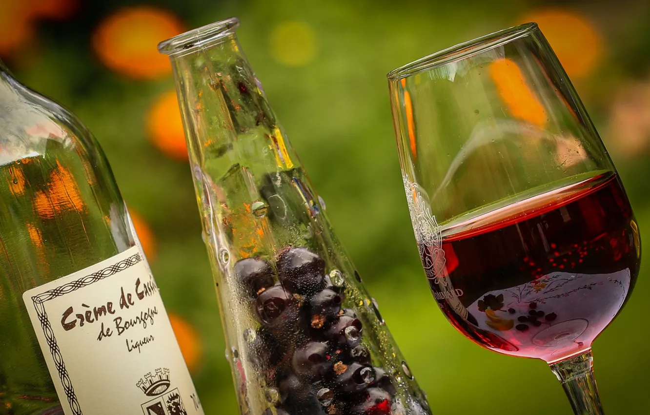 Photo wallpaper berries, background, wine, glass, bottle, infusion