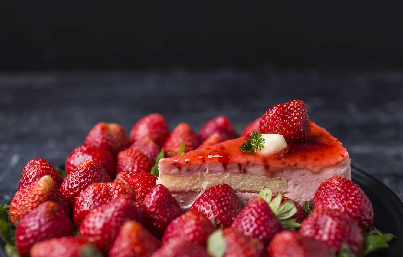 Photo wallpaper strawberry, cake, cream, dessert, biscuit