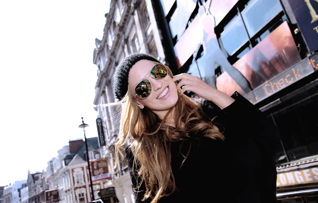Photo wallpaper girl, smile, street, glasses, cap, Jordan Carver