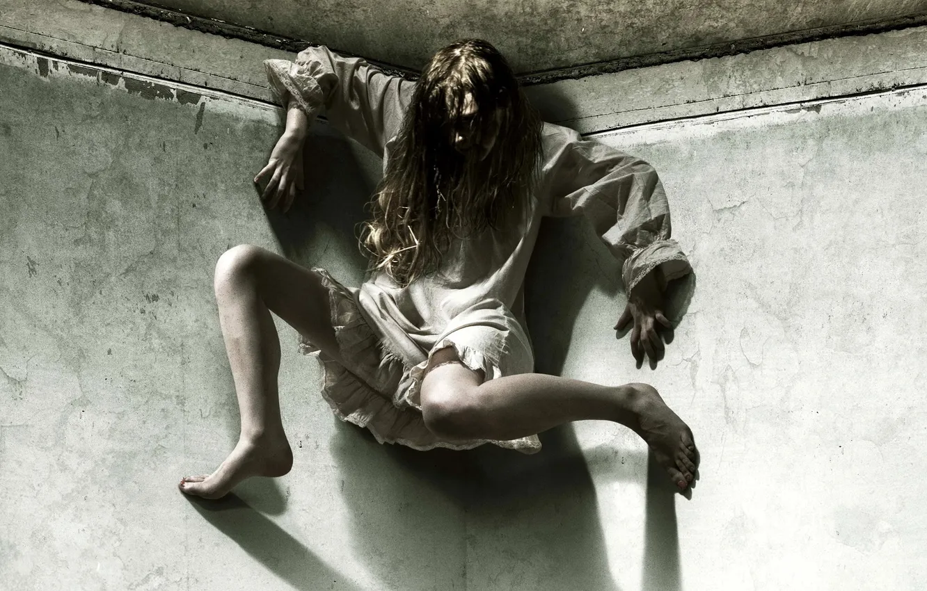 Photo wallpaper on the wall, Last Exorcism, The last exorcism