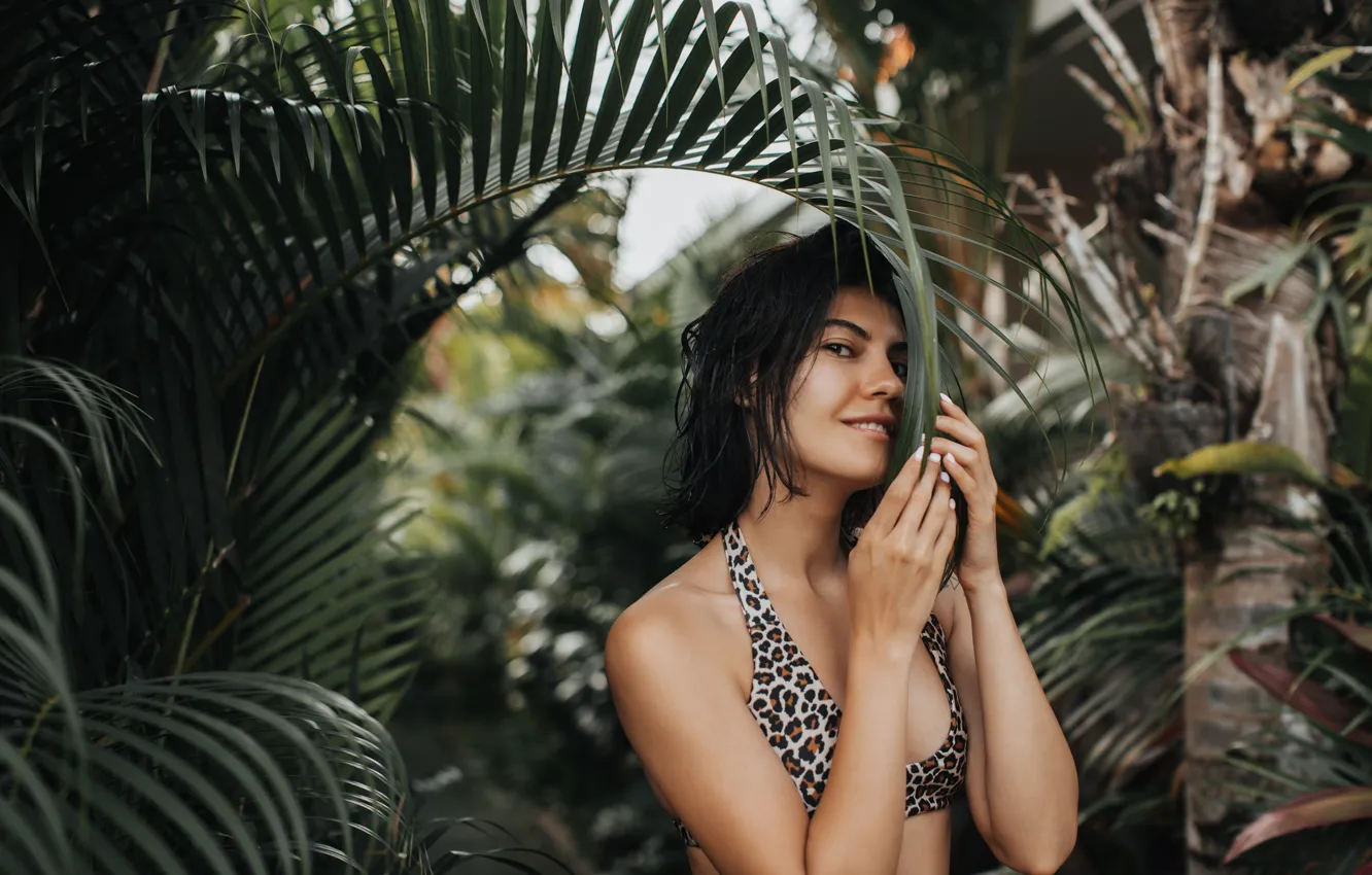Photo wallpaper swimsuit, look, leaves, girl, face, pose, smile, tropics