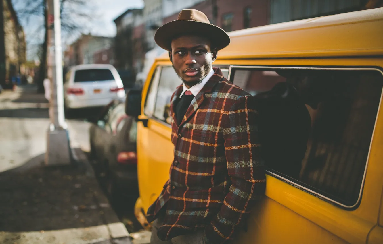 Photo wallpaper eyes, the city, reflection, street, Windows, shadow, hat, jacket