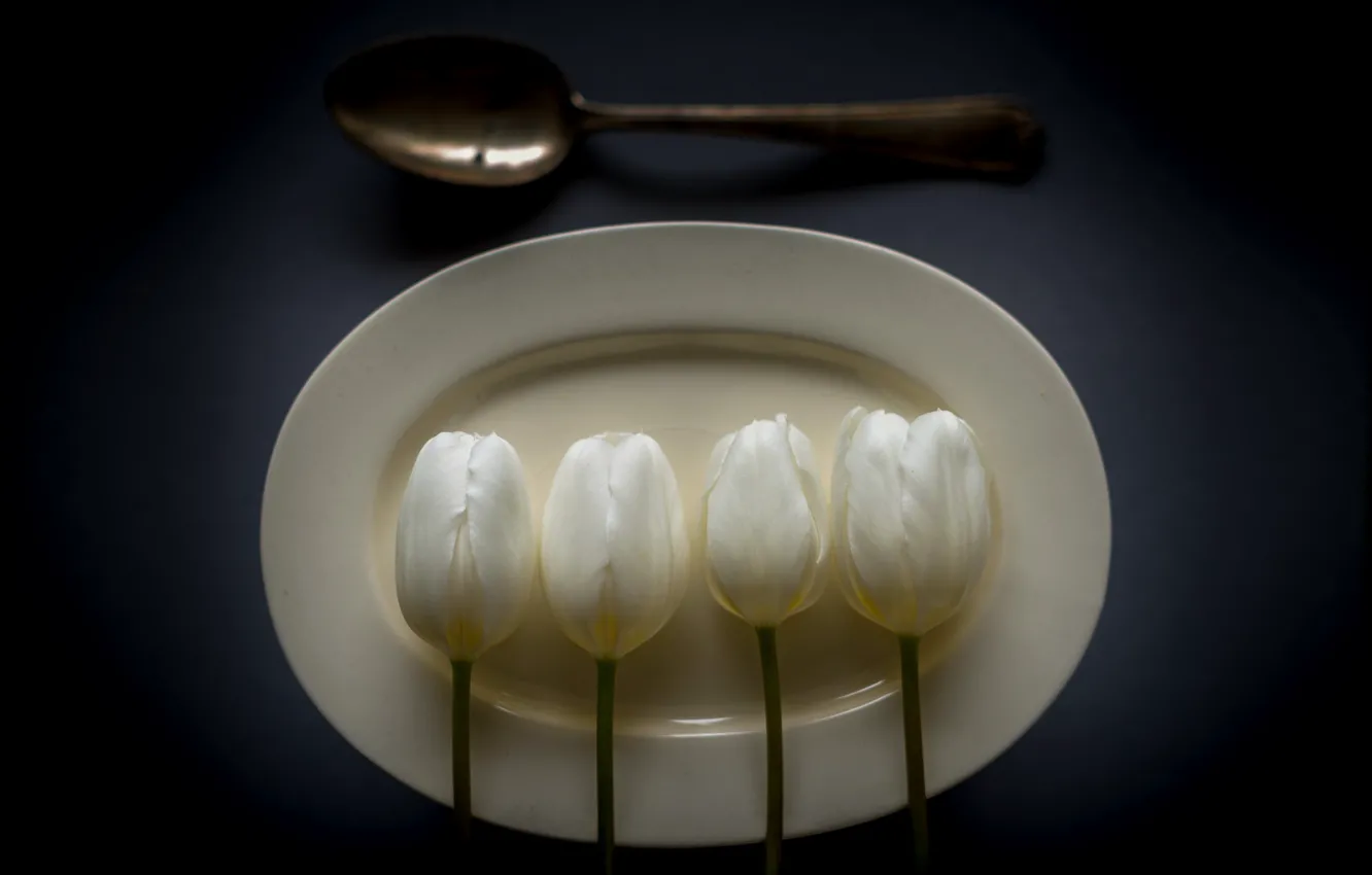 Photo wallpaper plate, spoon, tulips