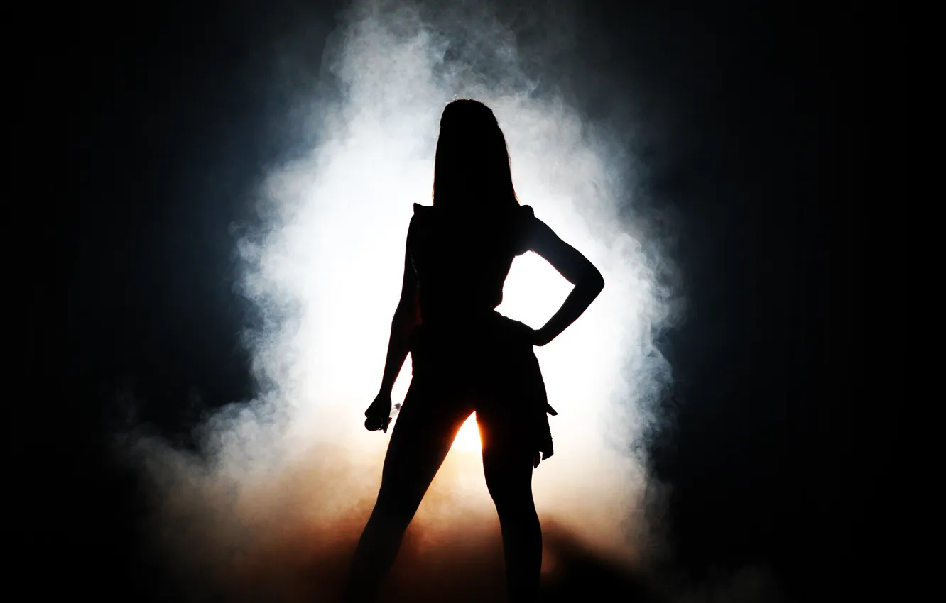 Photo wallpaper light, darkness, smoke, scene, microphone, singer, Beyonce