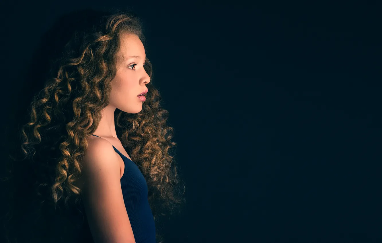 Photo wallpaper girl, profile, curls, Meg Bitton