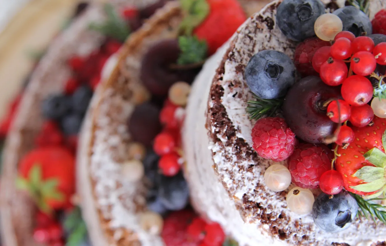 Photo wallpaper macro, berries, cake