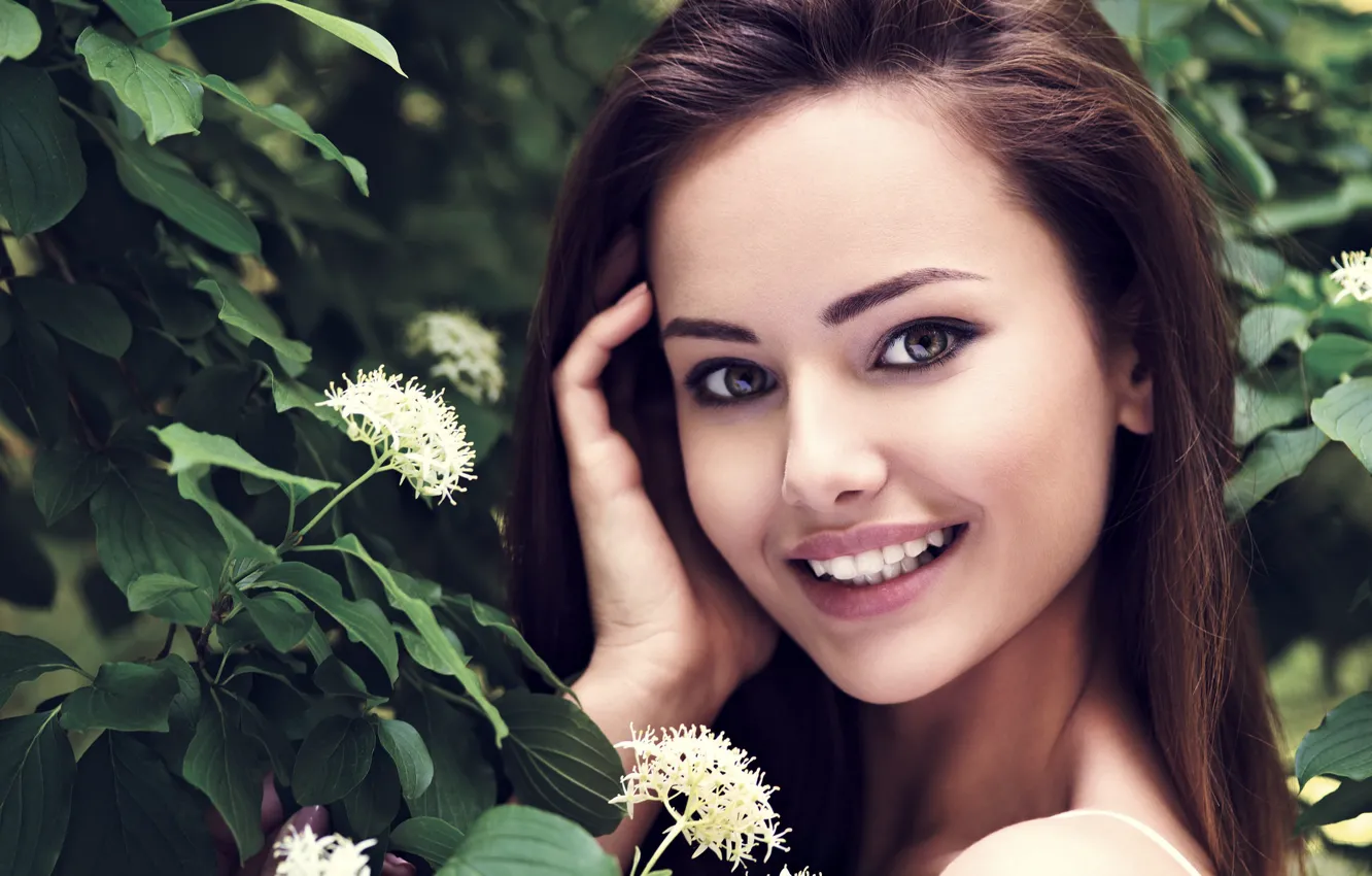 Photo wallpaper greens, face, smile, model, beauty, chic