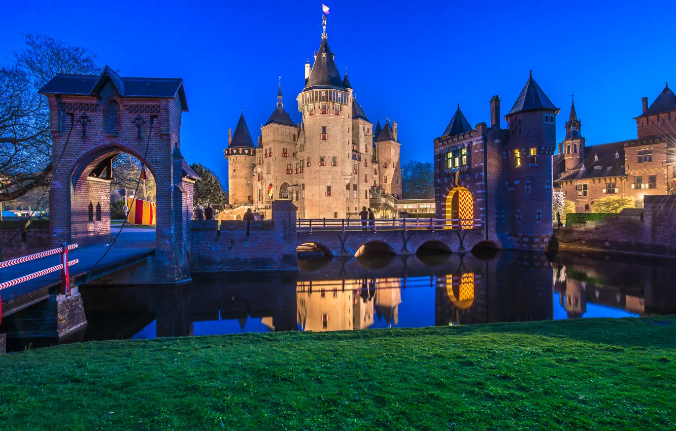 Photo wallpaper night, bridge, the city, river, photo, castle, Netherlands, De Hair