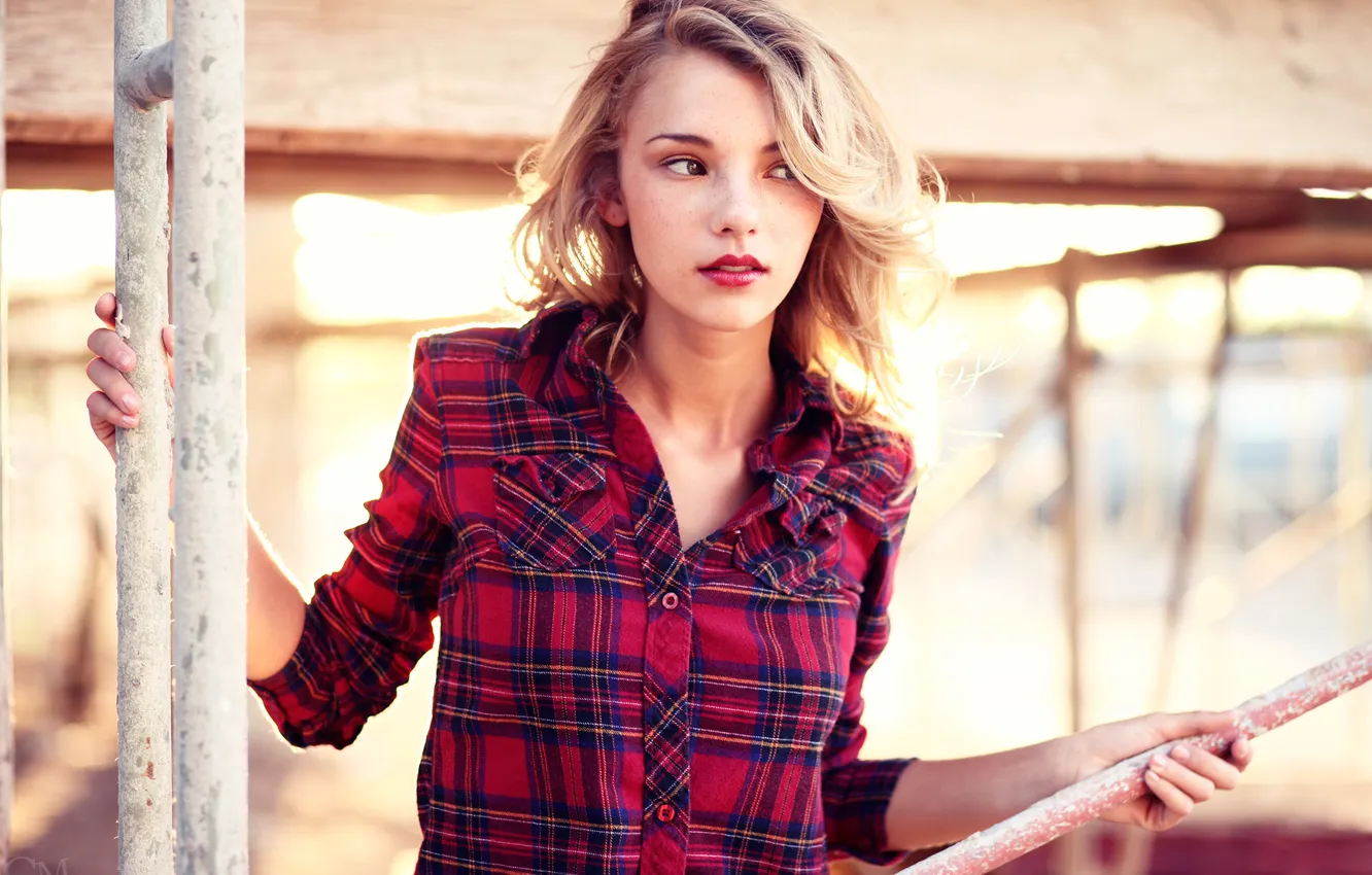 Photo wallpaper girl, light, face, blonde, shirt