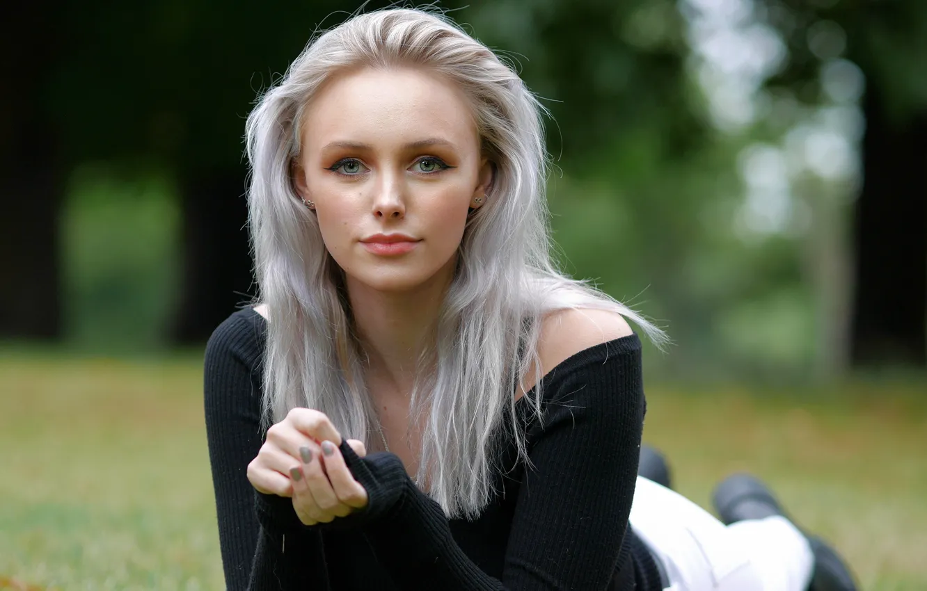 Photo wallpaper look, girl, model, lies, girl, model, look, silver hair