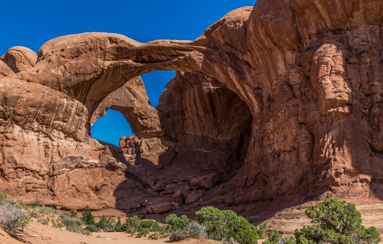 Photo wallpaper the sky, mountains, stones, rocks, people, arch, Utah, USA