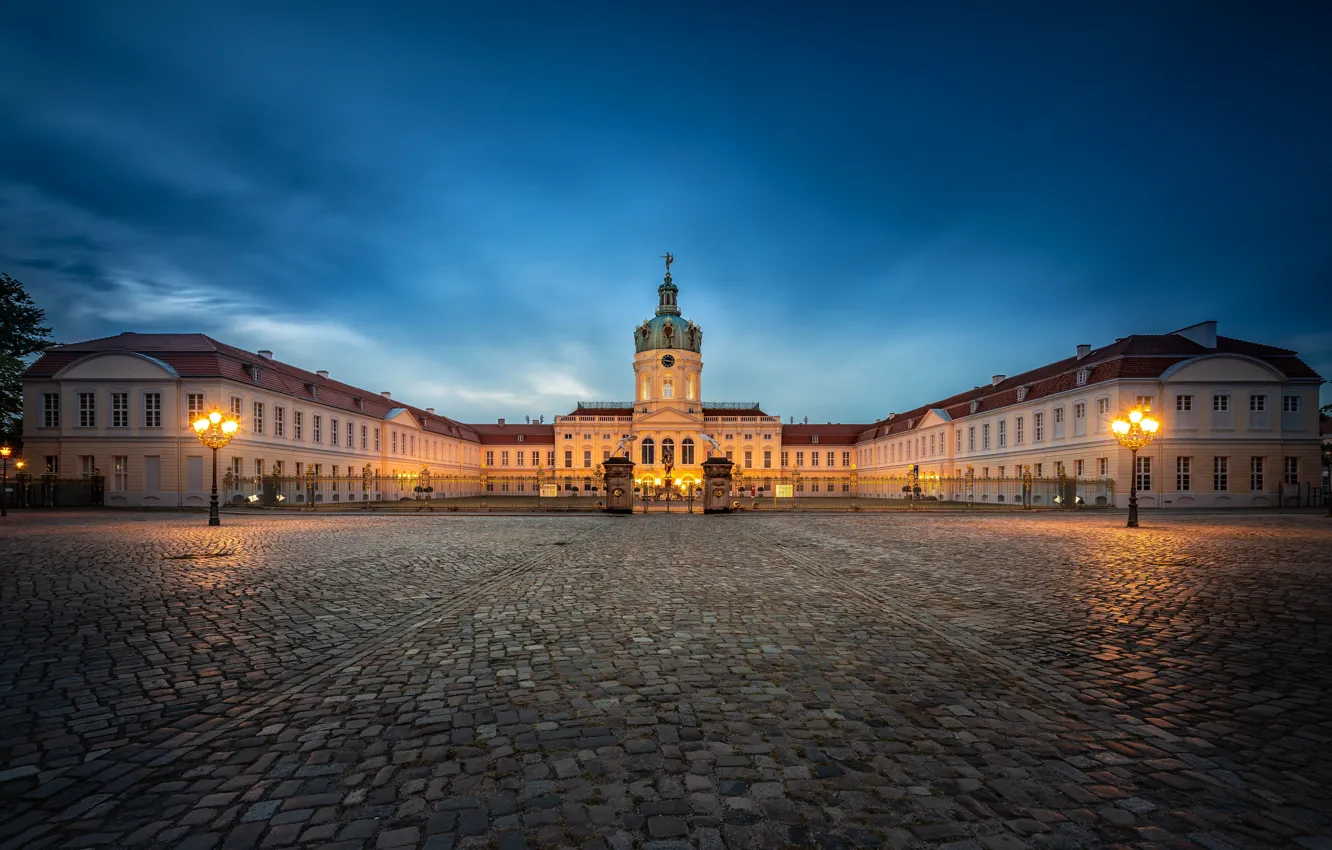 Photo wallpaper the sky, the city, lights, tile, building, the evening, Germany, area