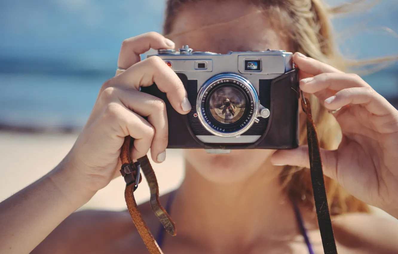 Photo wallpaper sea, beach, summer, girl, the camera