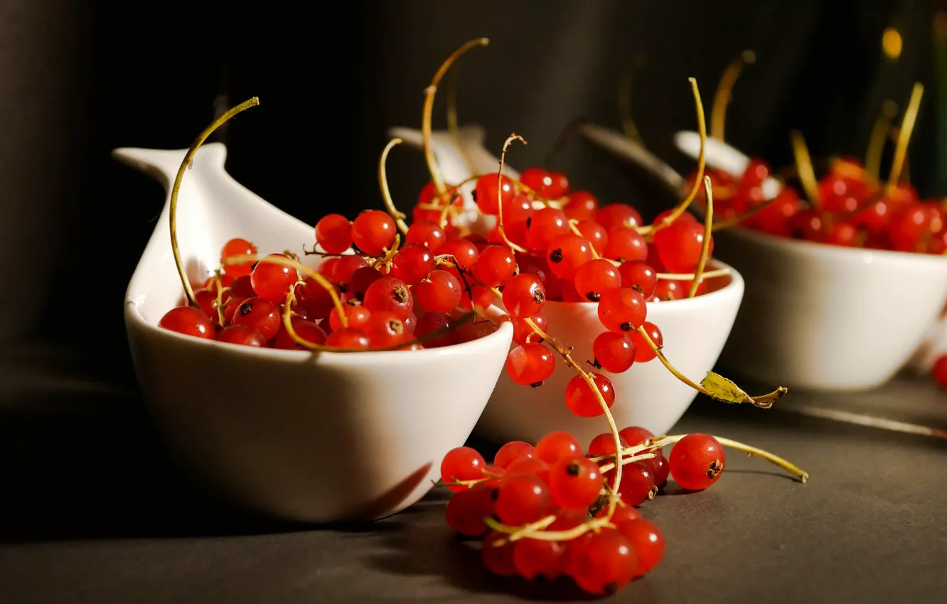 Photo wallpaper light, red, berries, the dark background, table, bowl, still life, currants