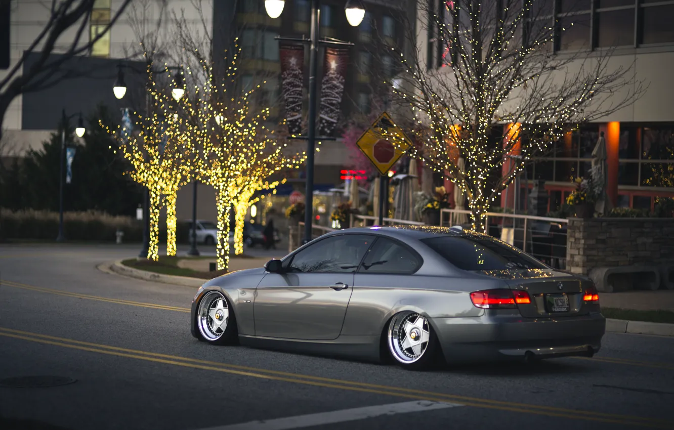 Photo wallpaper trees, branch, Christmas, BMW, signs, wheel, back, cars