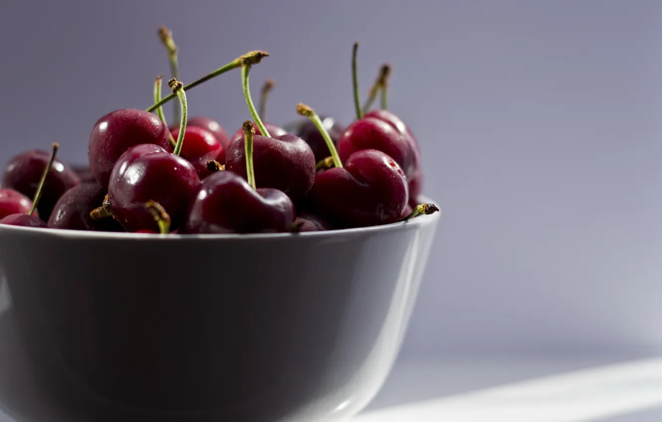 Photo wallpaper macro, cherry, plate