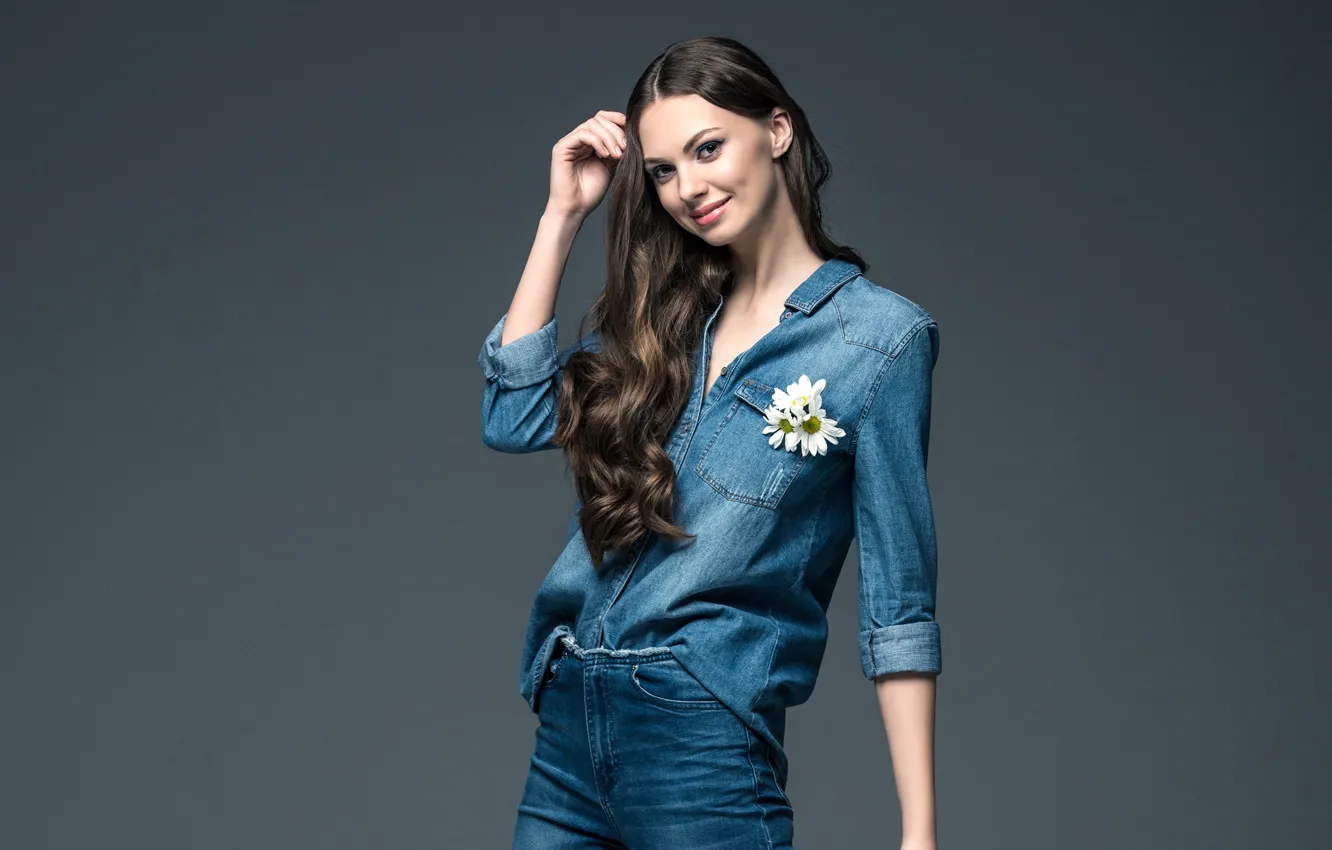 Photo wallpaper look, flowers, pose, smile, background, portrait, chamomile, jeans