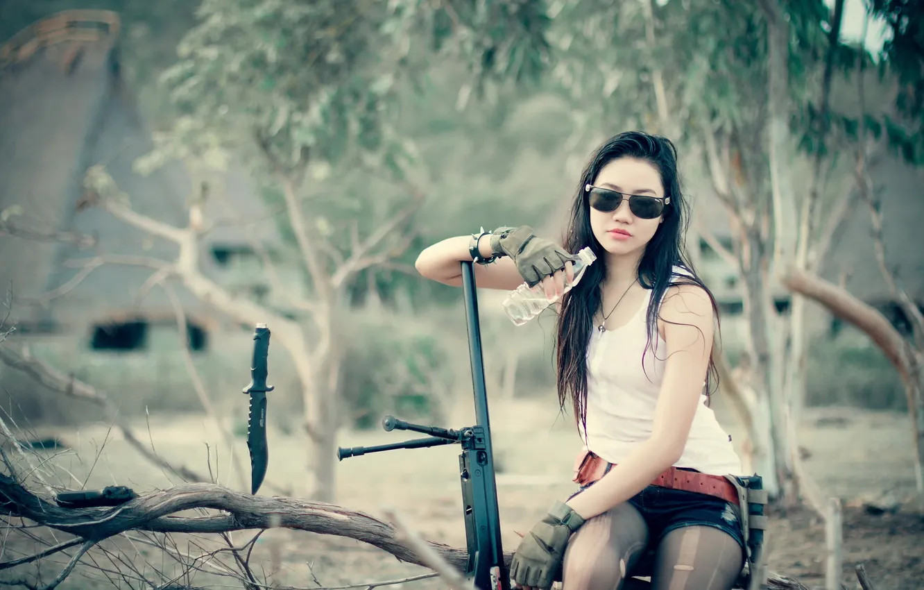 Photo wallpaper girl, weapons, background