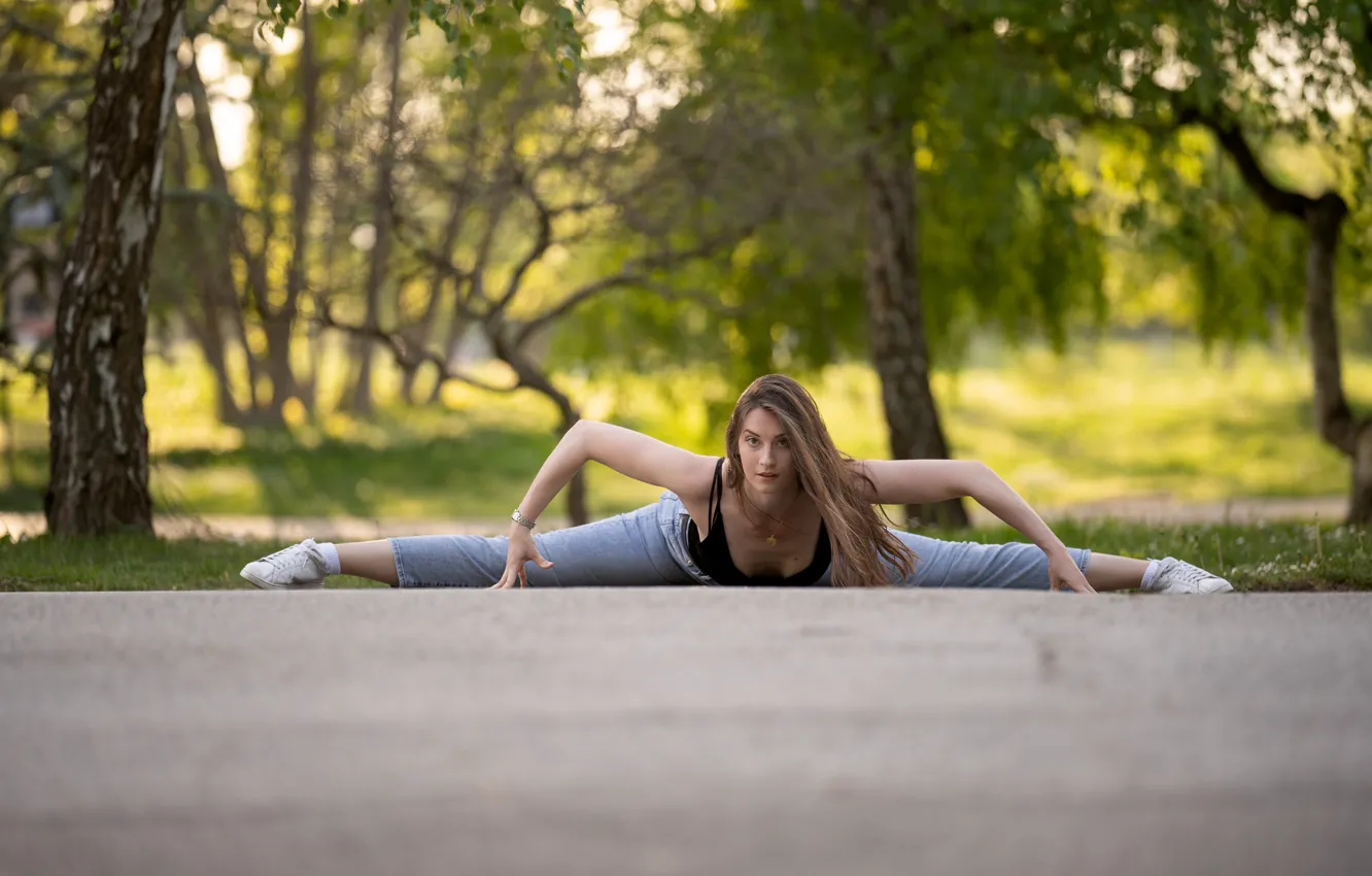 Photo wallpaper look, girl, face, model, stretching, warm-up