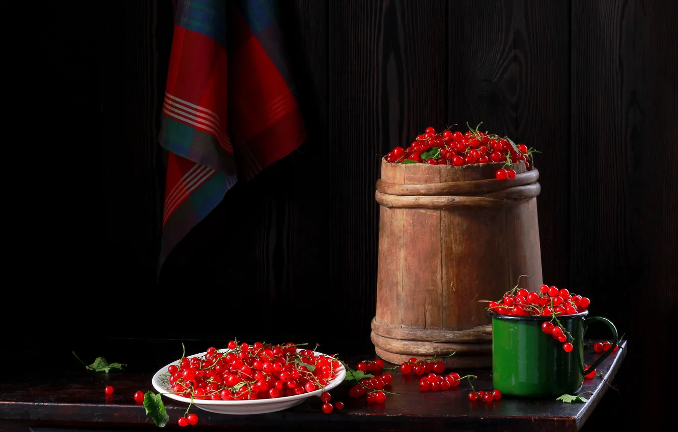 Photo wallpaper red, berries, table, Board, towel, harvest, mug, still life