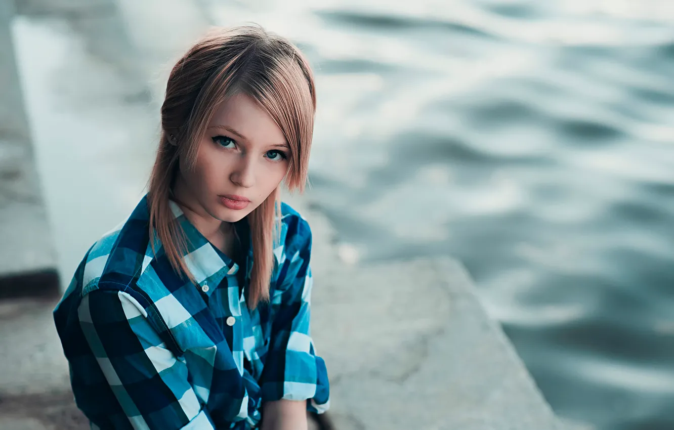 Photo wallpaper look, portrait, cell, shirt, Emily Browning, similar to