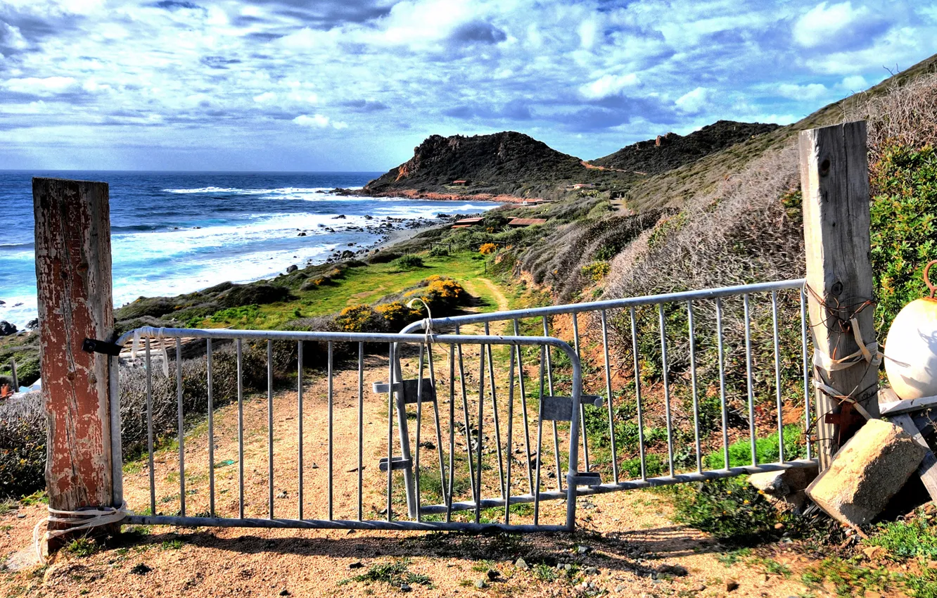 Photo wallpaper shore, gate, rust, surf