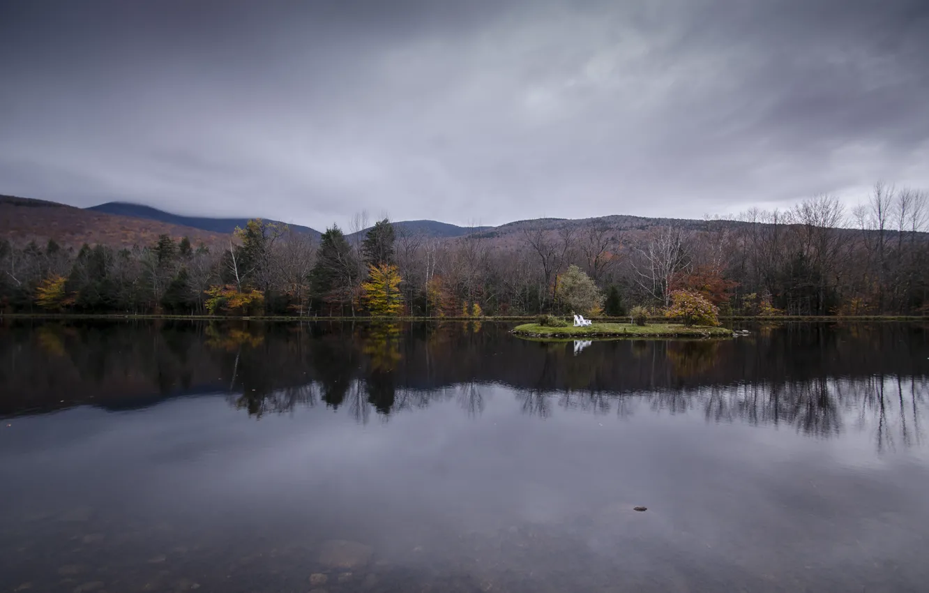 Photo wallpaper clouds, mountains, lake, island, mountains, clouds, lake, sun loungers
