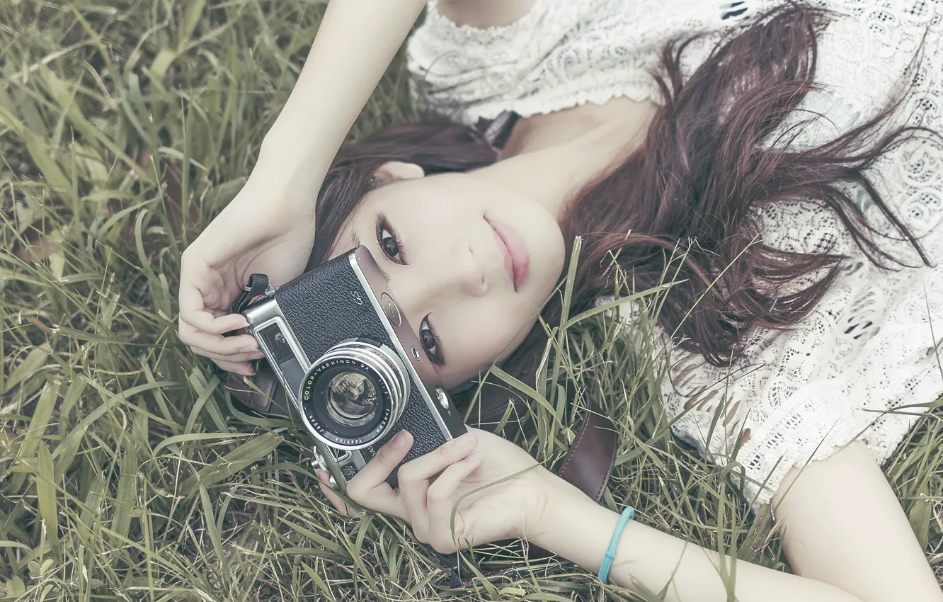 Photo wallpaper girl, camera, Yashica, direct gaze