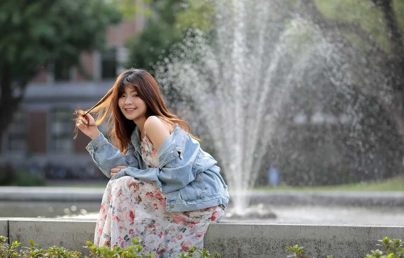 Photo wallpaper girl, fountain, Asian, cutie