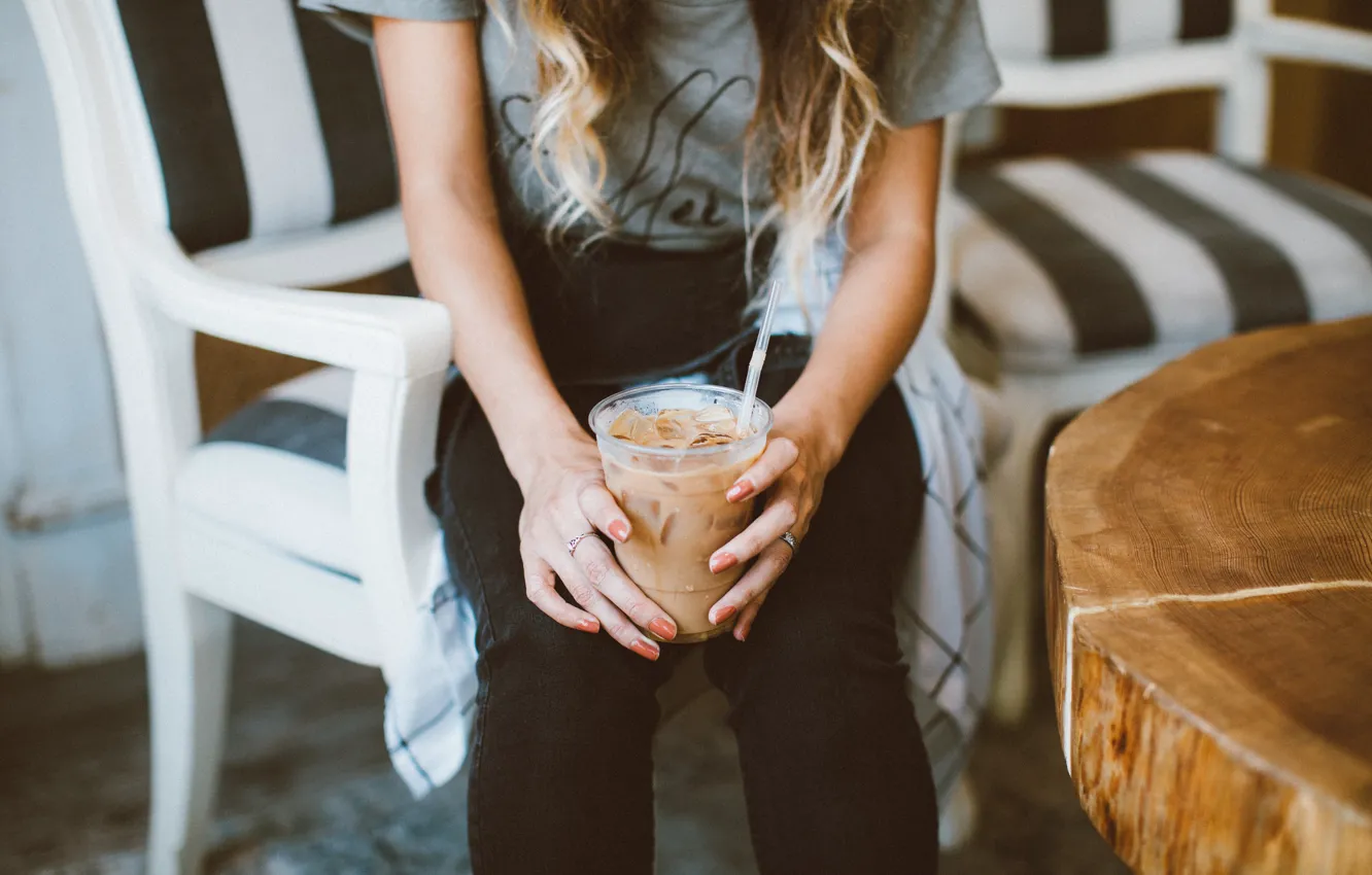 Photo wallpaper ice, girl, hands, cocktail, drink, tube, manicure
