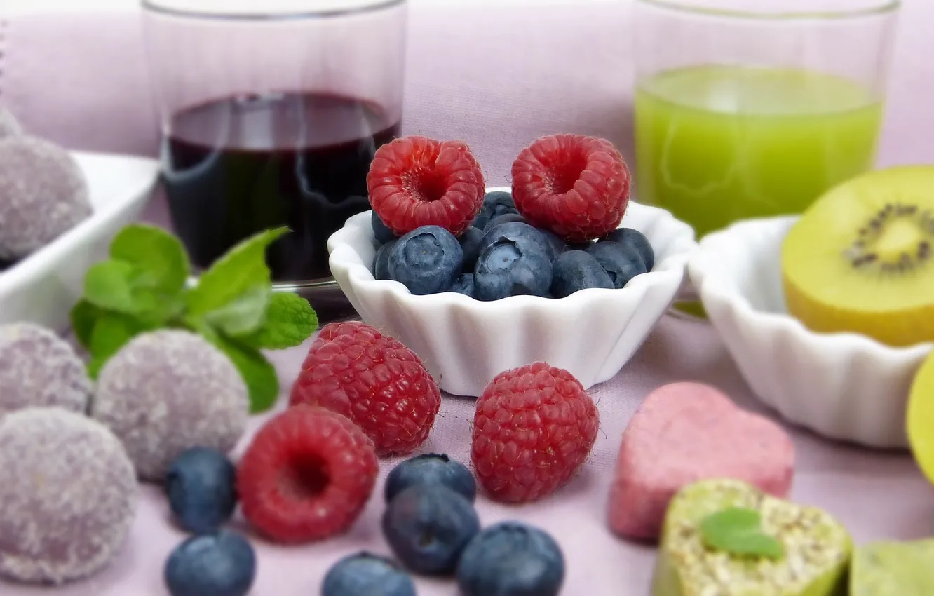 Photo wallpaper berries, raspberry, blueberries, juice