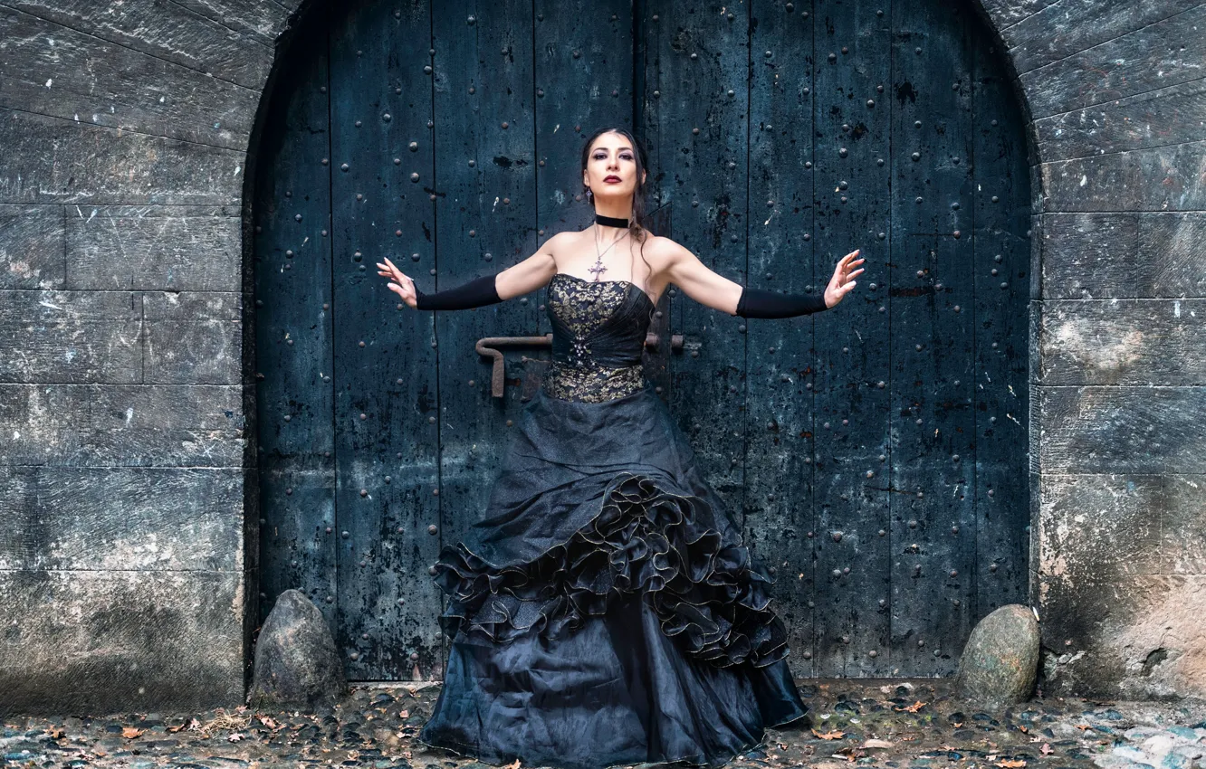 Photo wallpaper old, pose, hands, gate, dress, brunette, Mary