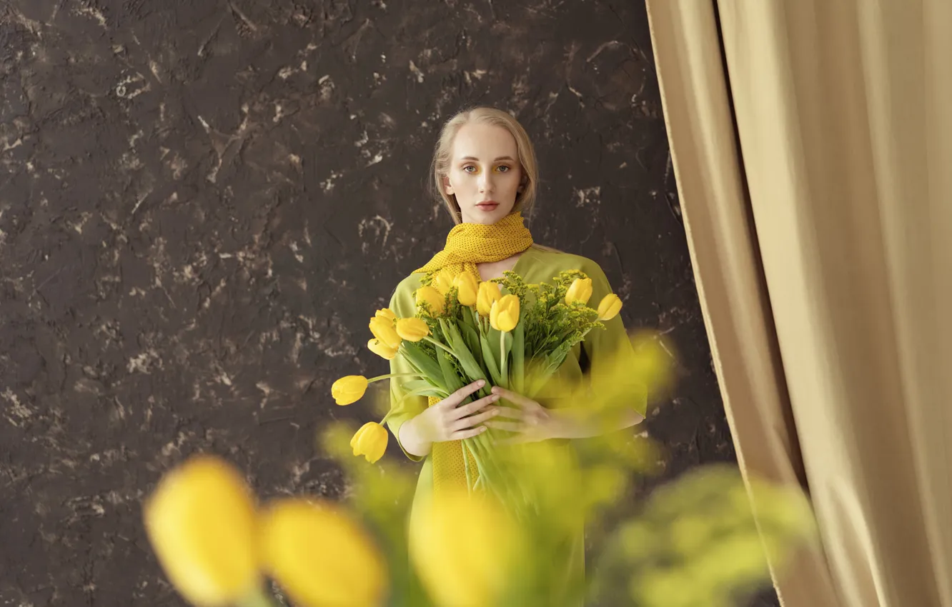 Photo wallpaper look, girl, flowers, yellow, wall, bouquet, spring, blonde