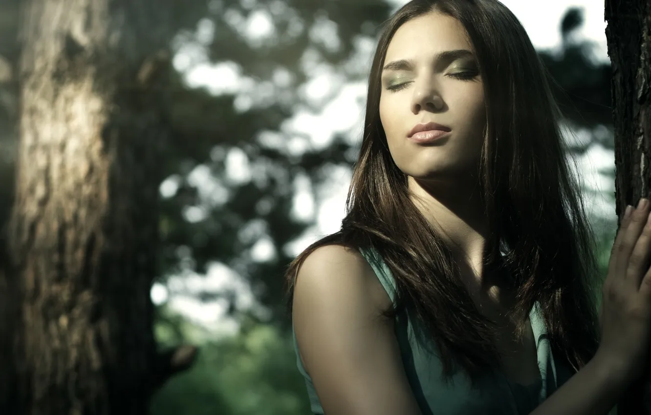 Photo wallpaper leaves, girl, trees, background, mood, brunette, widescreen, full screen