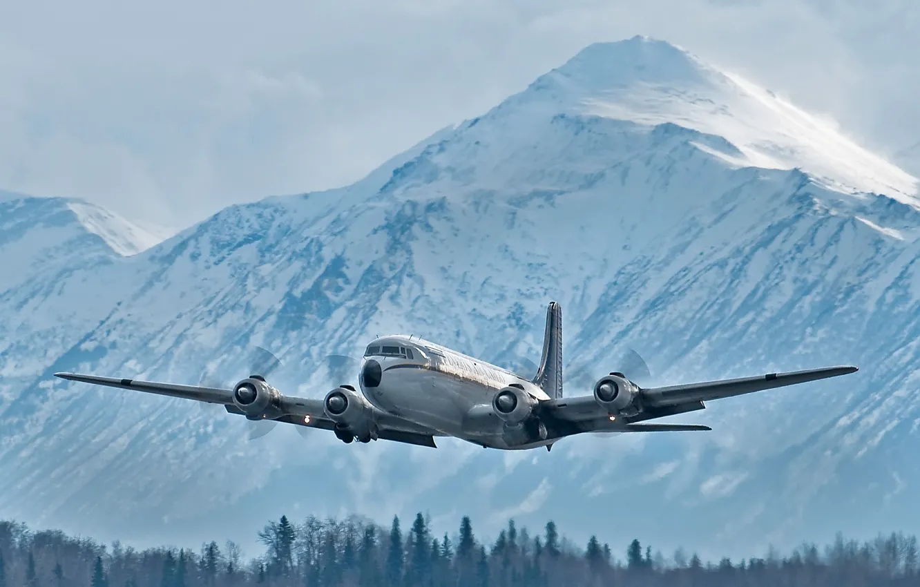 Photo wallpaper flight, the plane, military transport, Douglas DC-6