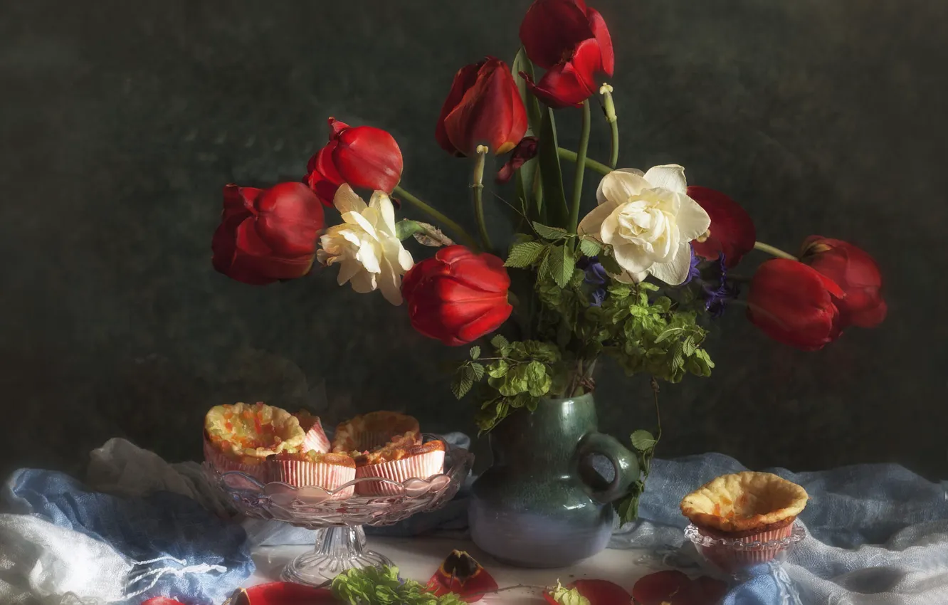 Photo wallpaper flowers, red, table, bouquet, spring, petals, tulips, fabric