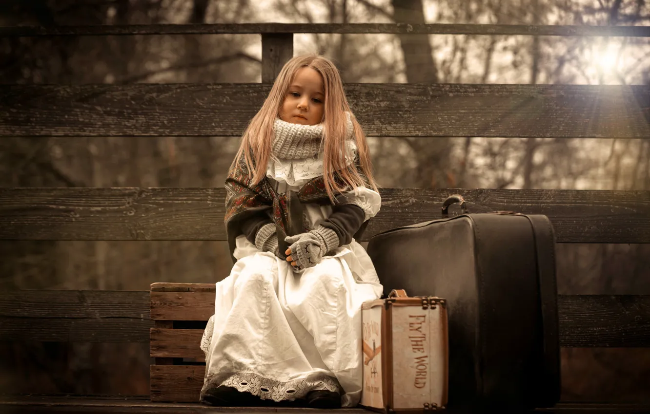 Photo wallpaper girl, suitcase, Garcia, Emmanuel, Naomie