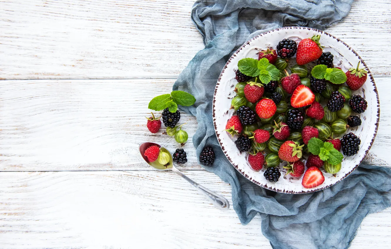Photo wallpaper berries, strawberry, BlackBerry, tray, Olena Rudo