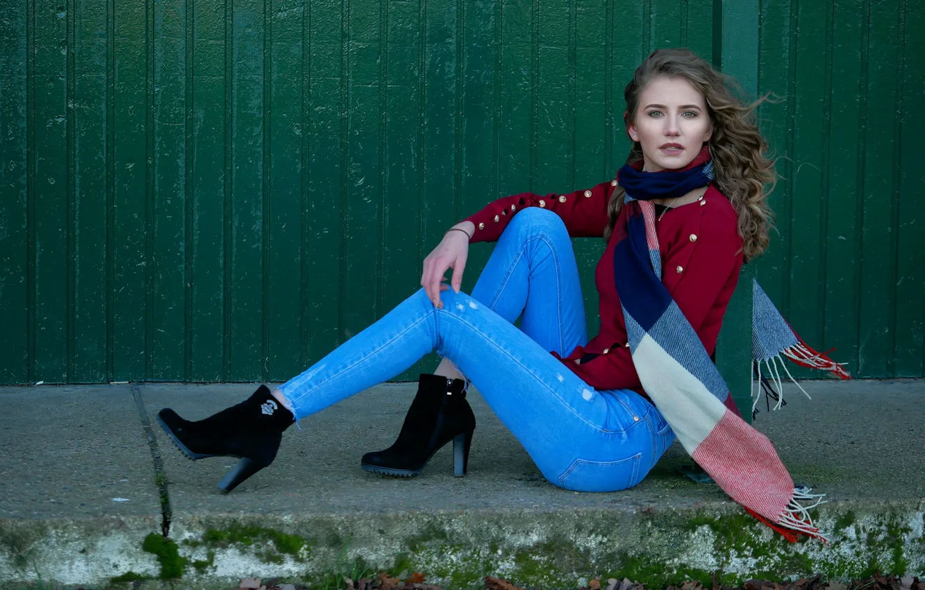 Photo wallpaper pose, street, model, jeans, Tatjana