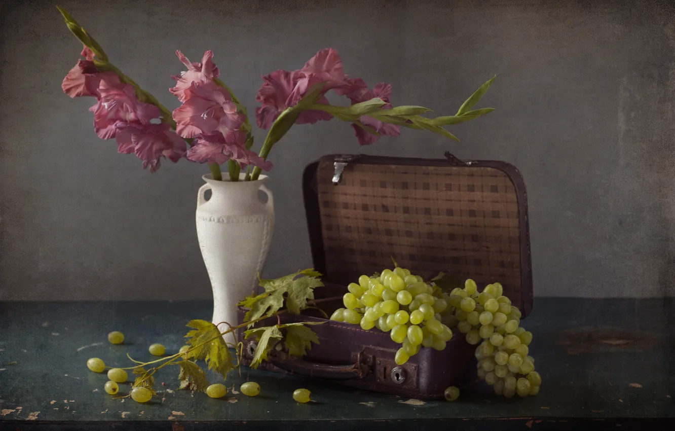 Photo wallpaper flowers, grapes, vase, suitcase, gladiolus