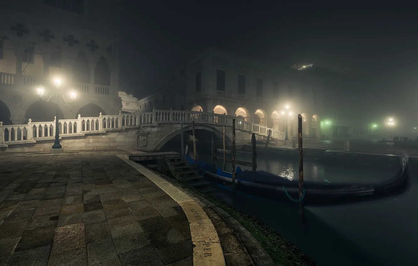 Photo wallpaper Bridge, Night, Venice, Lamps, Gondolas