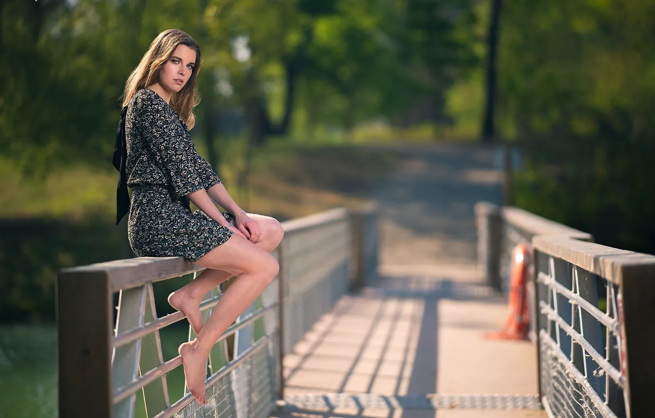 Photo wallpaper look, girl, model, railings, bokeh, Camille, mastie