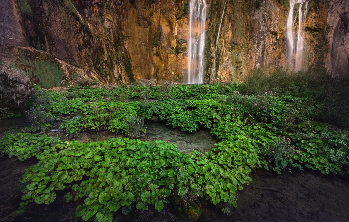 Photo wallpaper grass, mountains, waterfall, Croatia, Lika-Senj, Plitvica
