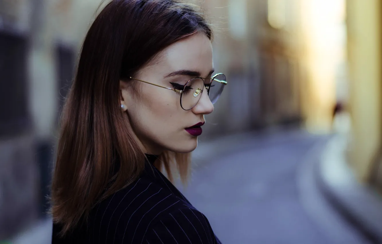 Photo wallpaper girl, the city, glasses, bokeh