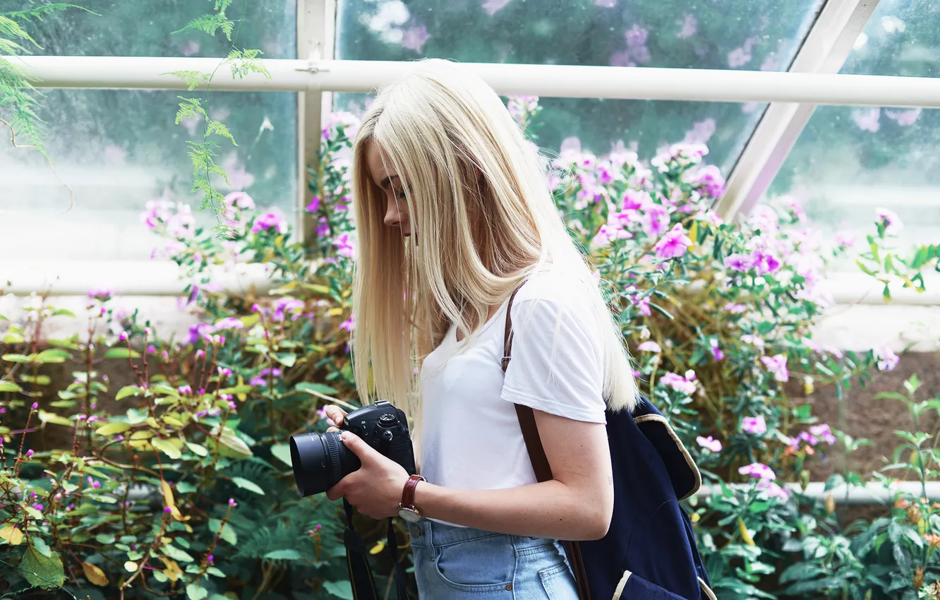 Photo wallpaper girl, camera, the camera, blonde, profile