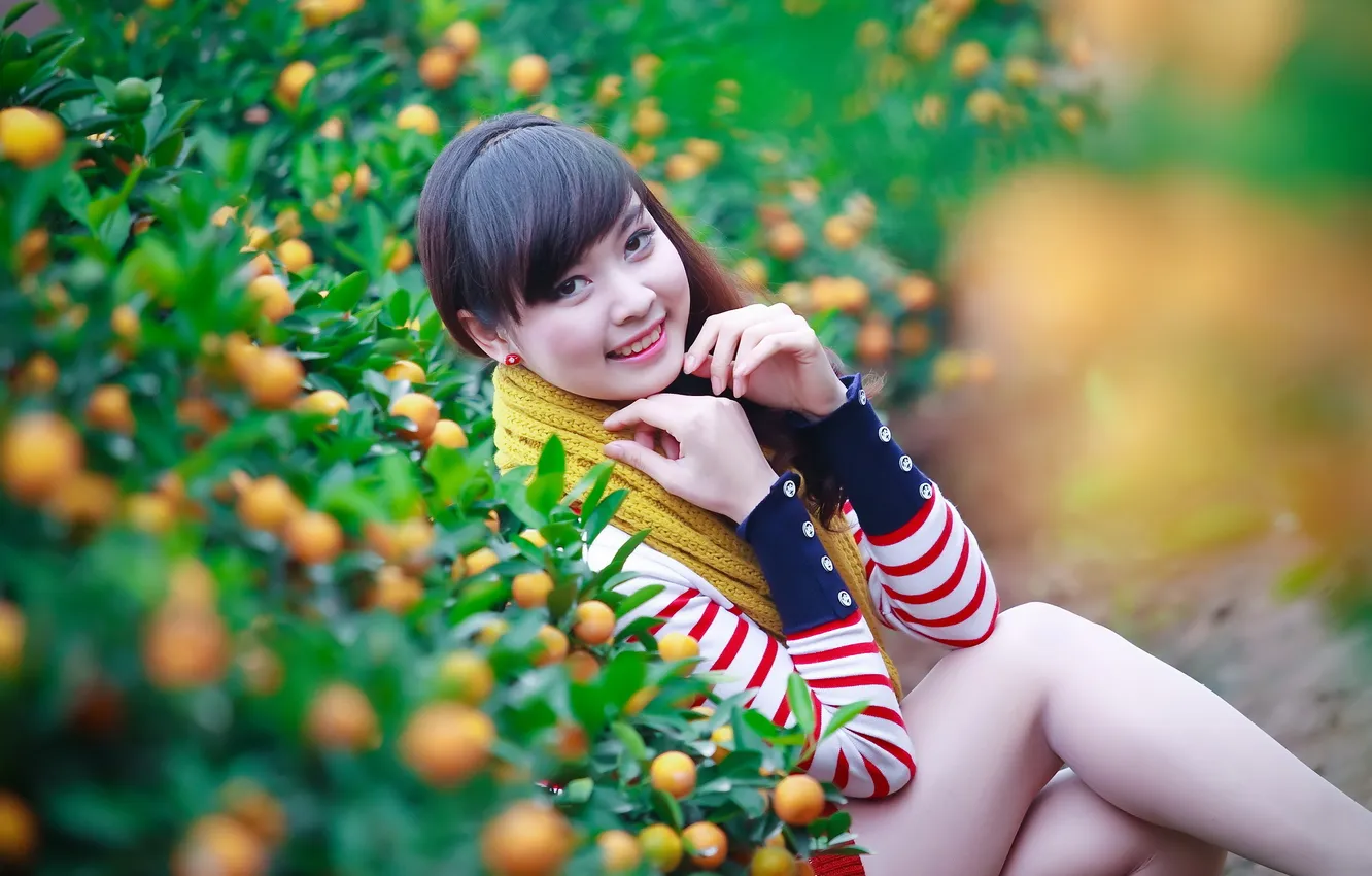 Photo wallpaper girl, smile, garden