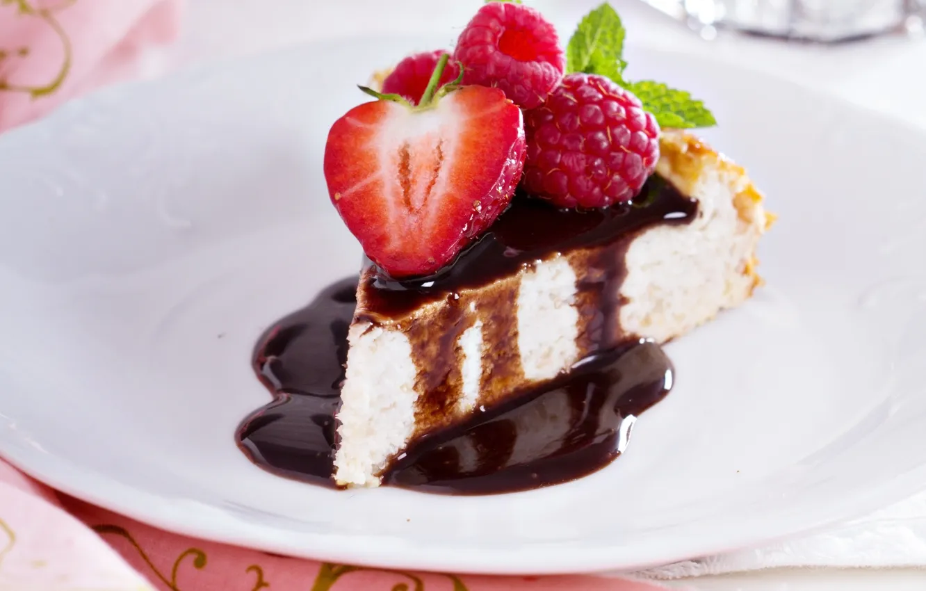Photo wallpaper berries, raspberry, chocolate, strawberry, cake