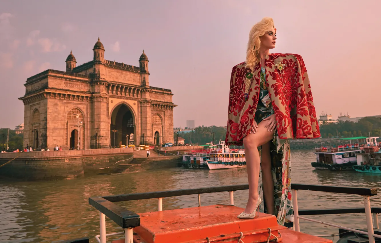 Photo wallpaper style, model, blonde, fashion, beautiful girl, Mumbai, india gate, monument-arch