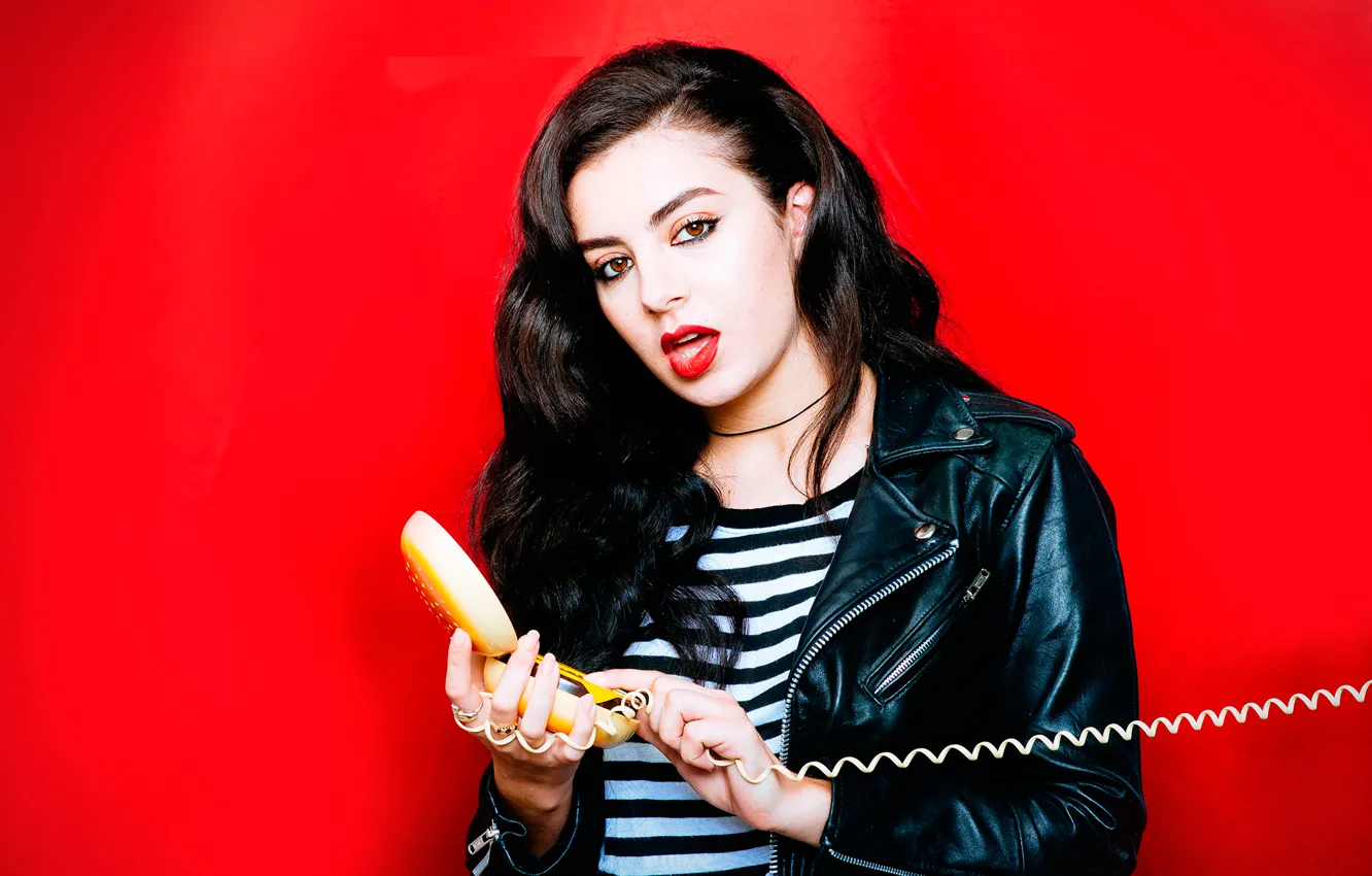 Photo wallpaper songwriter, British singer, Charli XCX, Charlotte Emma Aitchison, Charlotte Emma, Atchison, Synth-pop