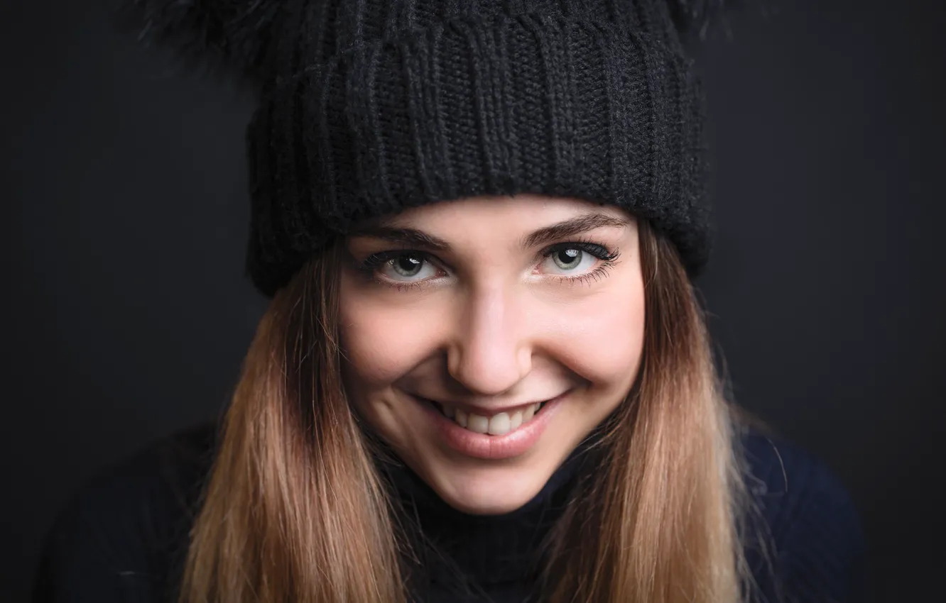 Photo wallpaper look, girl, face, smile, background, hat, hair, portrait